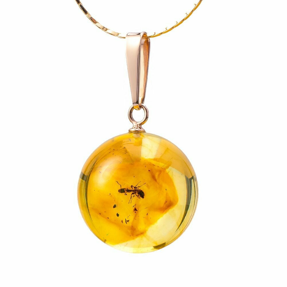 Золотой кулон-шар из  янтаря с инклюзом муравья 