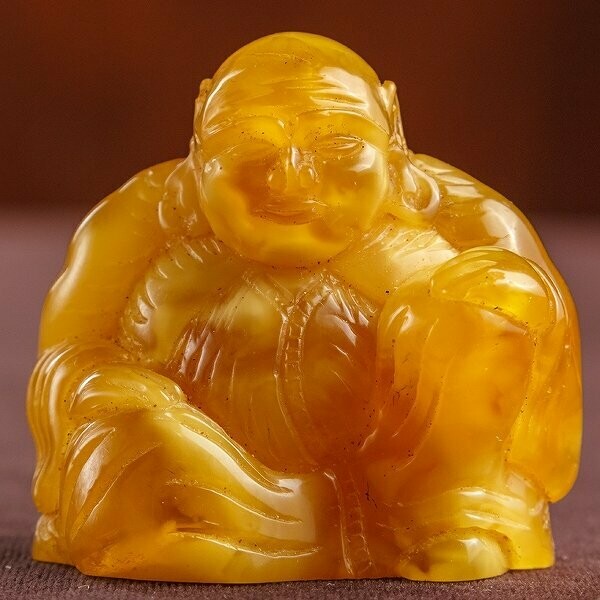 Старинная янтарная резная фигурка "Буддийский монах"