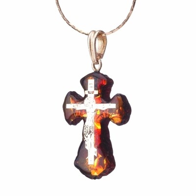 Объемная православная подвеска - крестик из янтаря с позолоченным распятием