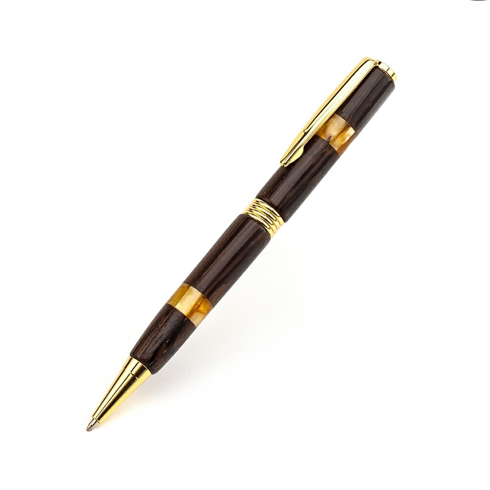 Шариковая ручка из древесины венге и натурального янтаря "Инсигния"