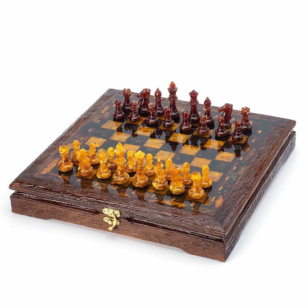 Эксклюзивные янтарные шахматы в дубовом ларце с фигурами ручной работы