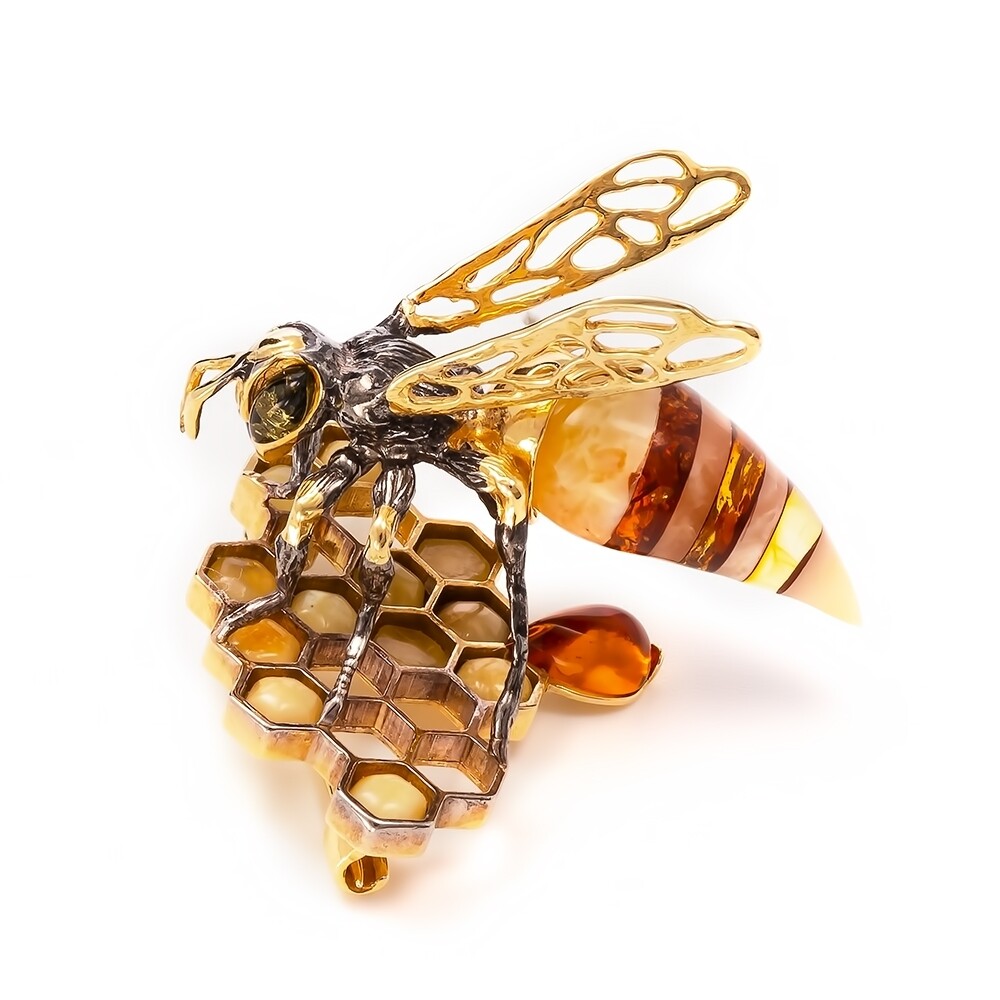 Стильная позолоченная брошь с натуральным янтарем "Пчела на сотах"