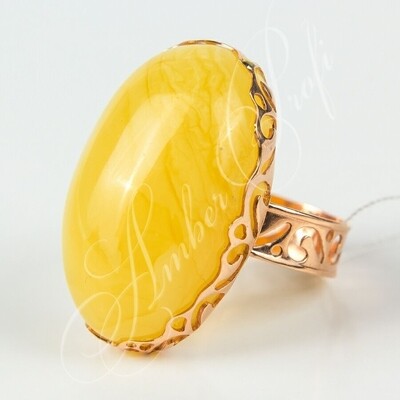 Шикарное крупное золотое кольцо с пейзажным янтарем