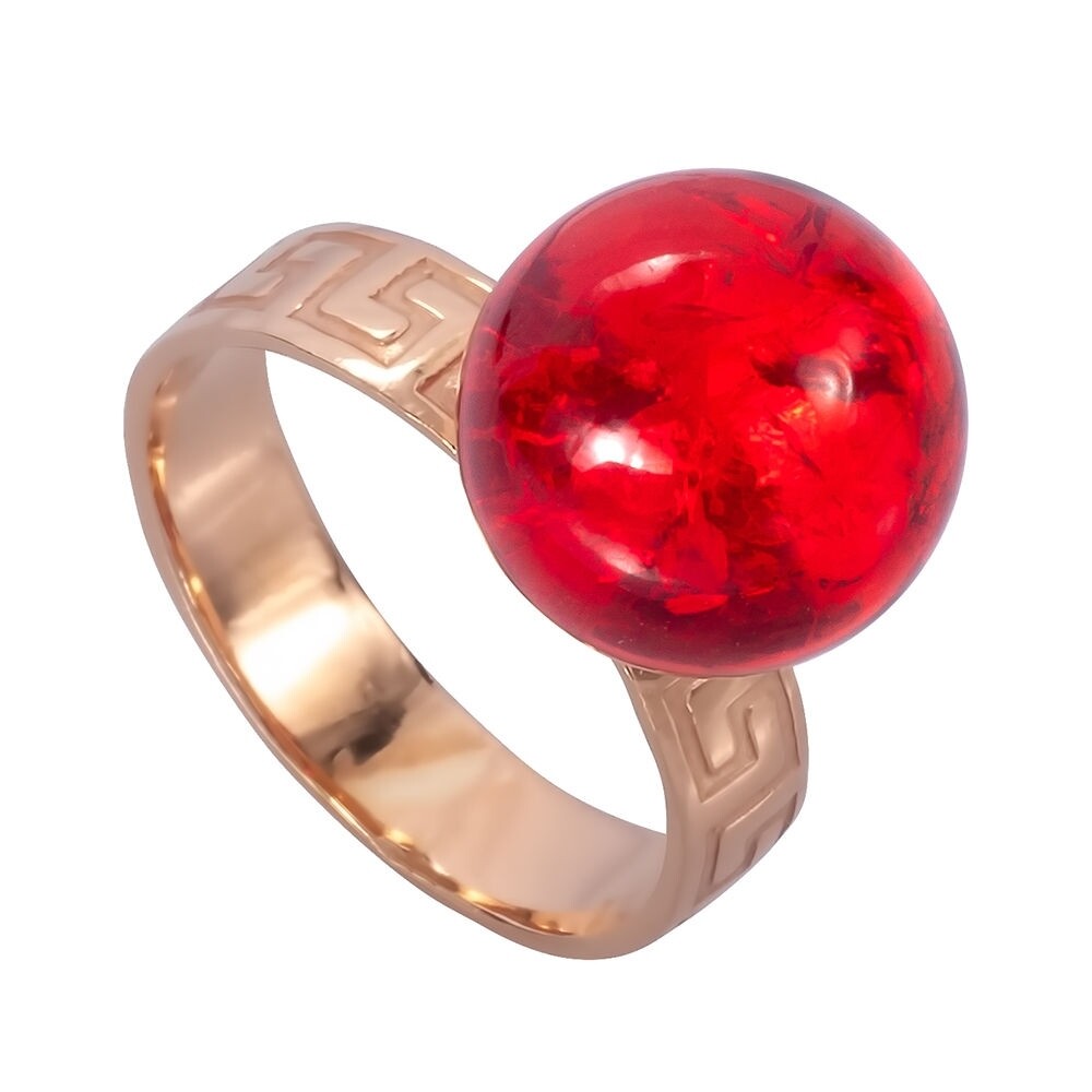 Яркое кольцо с красным янтарем в позолоченном серебре "Македония"