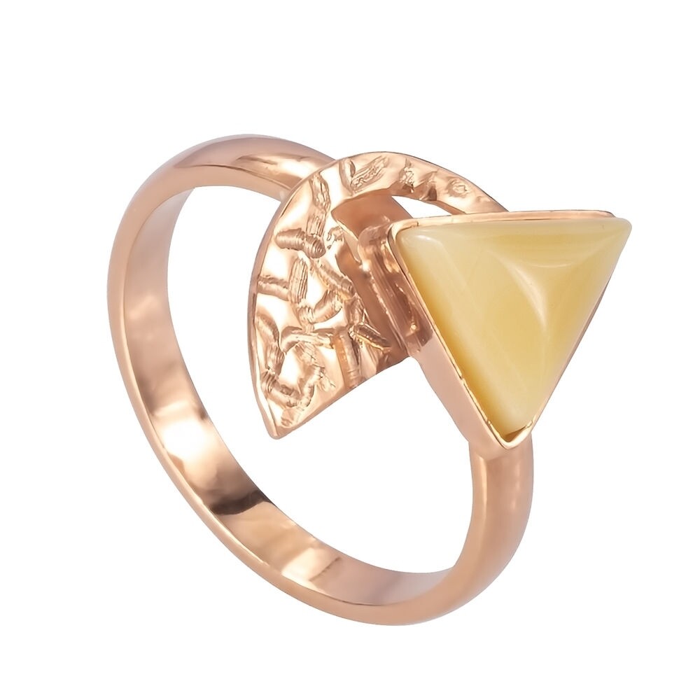 Дизайнерское кольцо с оригинальной формы с молочным янтарем "Геометрия"