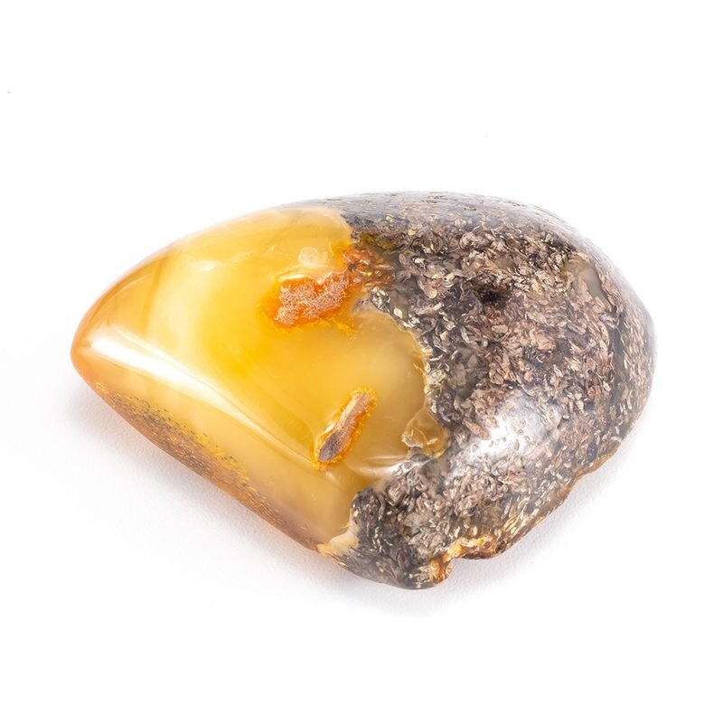 Сувенирный камень янтарь с уникальной природной фактурой 10,1гр