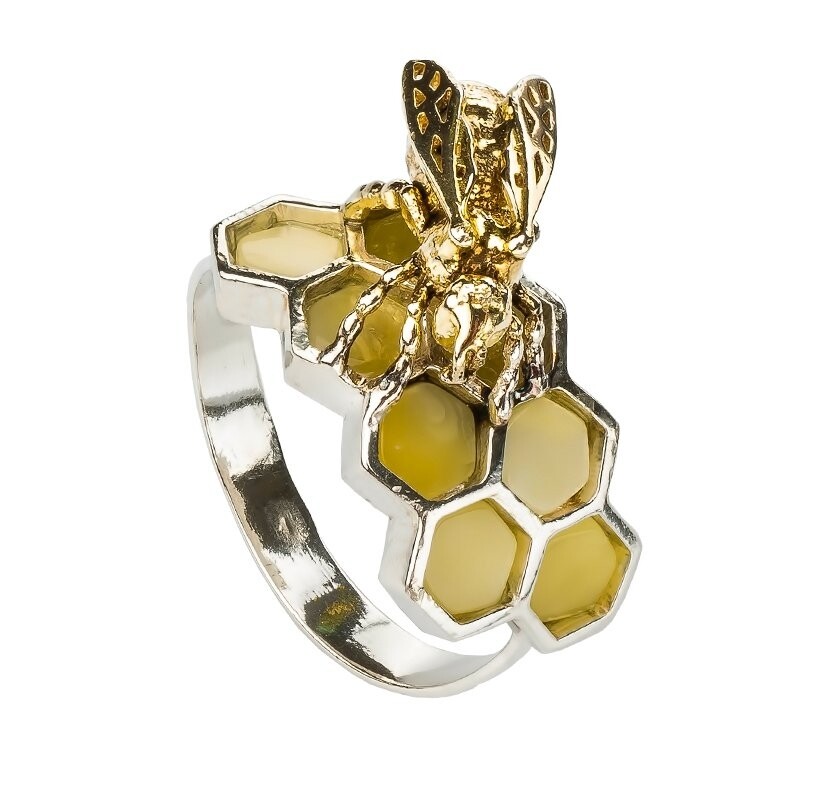 Серебряное кольцо с медовым янтарем 