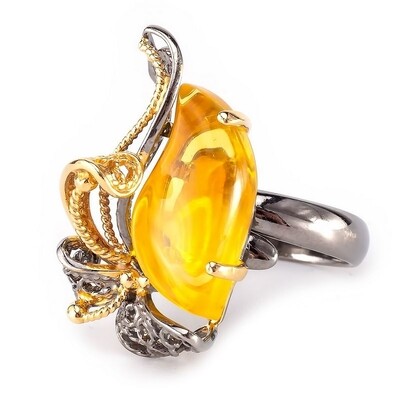 Очаровательное позолоченное кольцо с натуральным лимонным янтарем