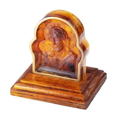 Резная икона на деревянной подставке из натурального янтаря "Иисус Христос"