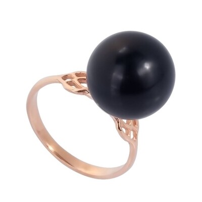Изумительное серебряное кольцо в позолоте с черным матовым янтарем