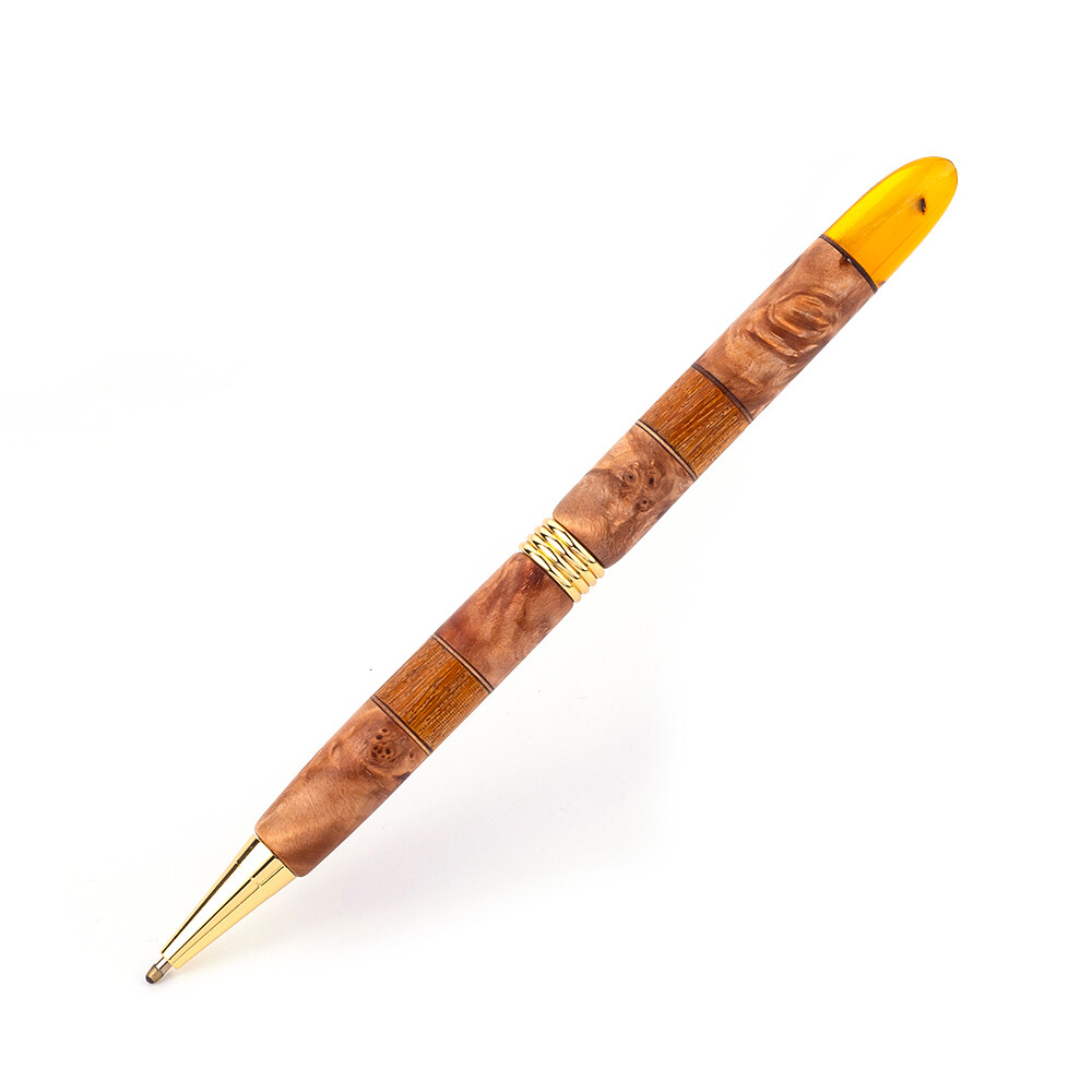 Шариковая ручка из капа березы с натуральным янтарем в позолоченном корпусе