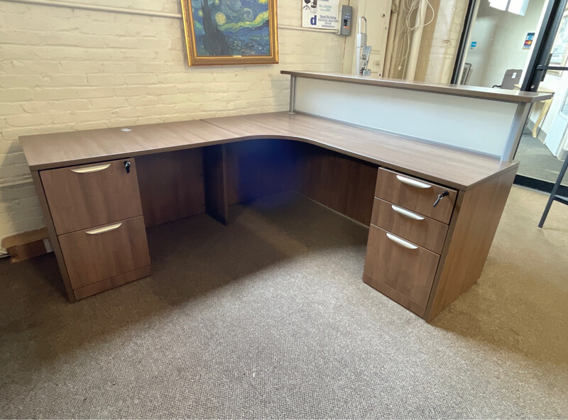 72”x72” L Shaped Reception Desk W/ Frosted Glass 72”x72” L Shaped Reception Desk W/ Frosted Glass