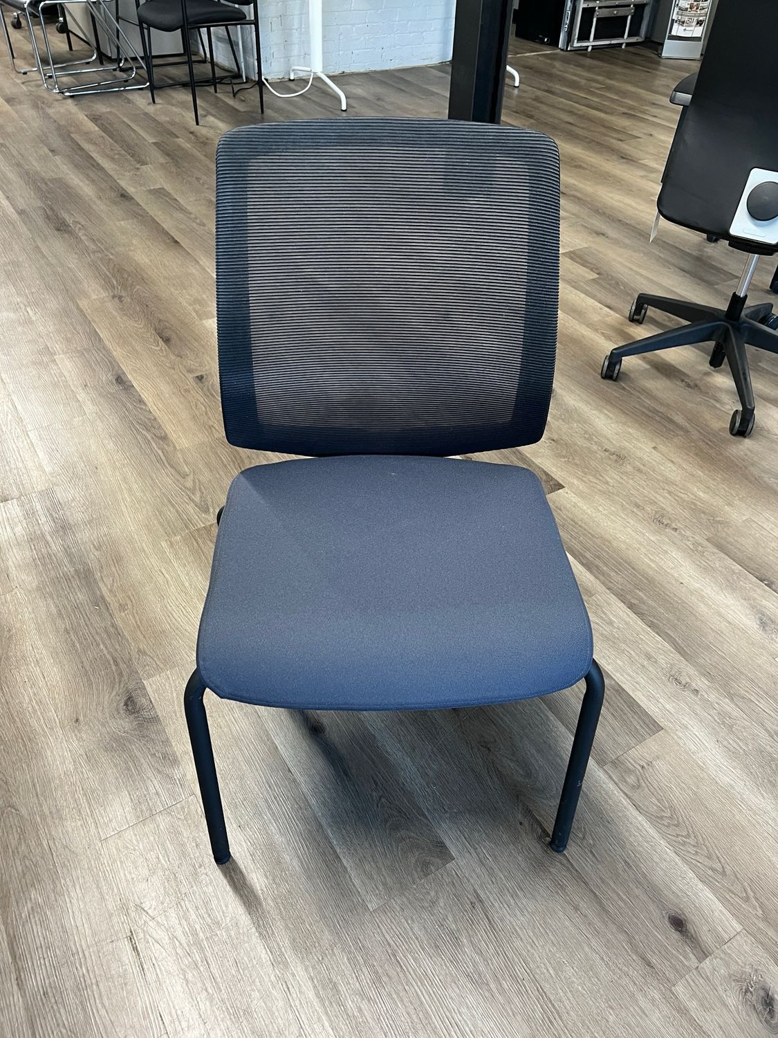 New Mid Back Mesh Armless Guest Chairs