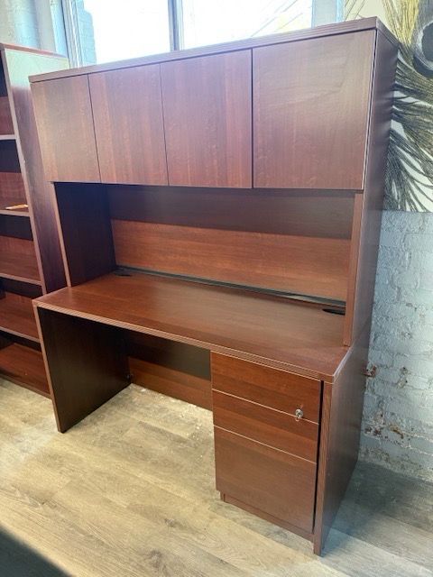 54”x21” Single Pedestal Desk W/ Hutch 54”x21” Single Pedestal Desk W/ Hutch