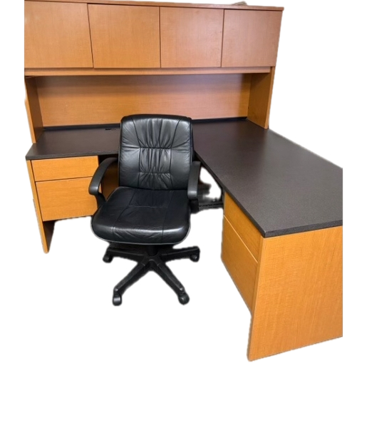 66”x72” Honey Maple / Gray Executive L Shaped Desks With Hutch
