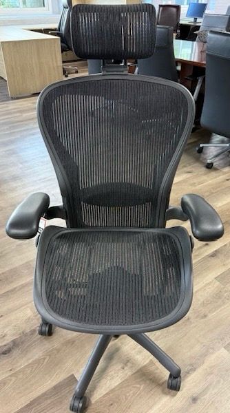 Herman Miller Aeron Size C Task Chair With Matching Ergonomic Headrest