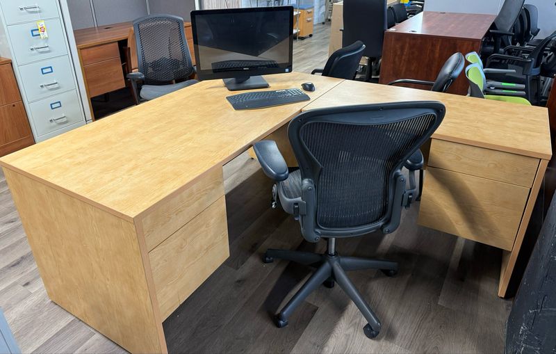 Pre-owned Maple 66x72” L Shape Desk Pre-owned Maple 66x72” L Shape Desk