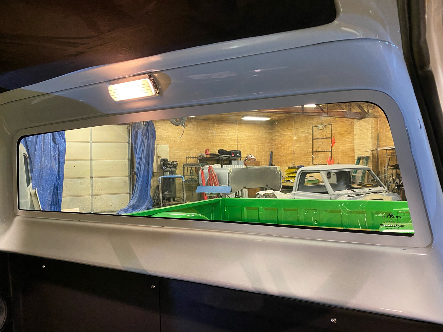 Window frame for the 67 C10 with small back glass