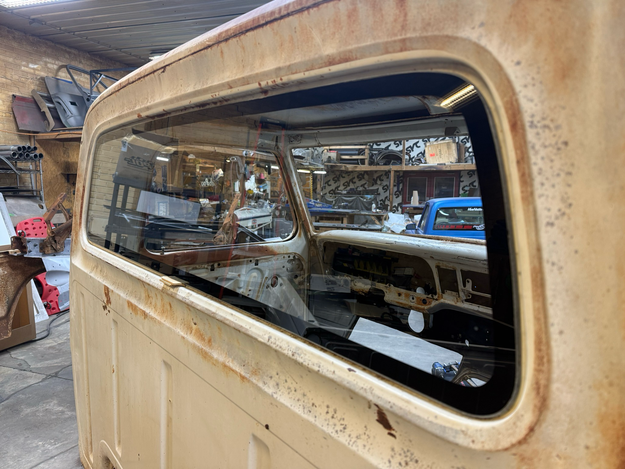 Van Fab 1967-72 F100 Flush Mount Glass and Window Frame.