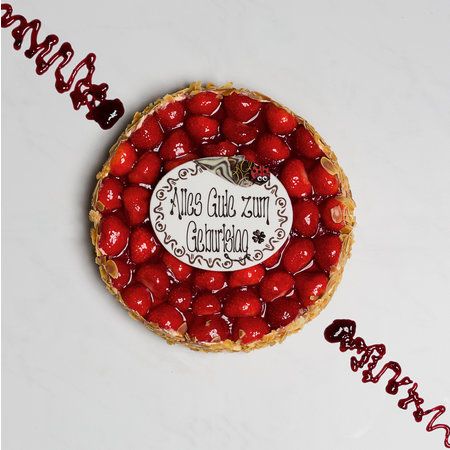 Gâteau fraise avec fondant &amp; texte individualisé Ø24cm