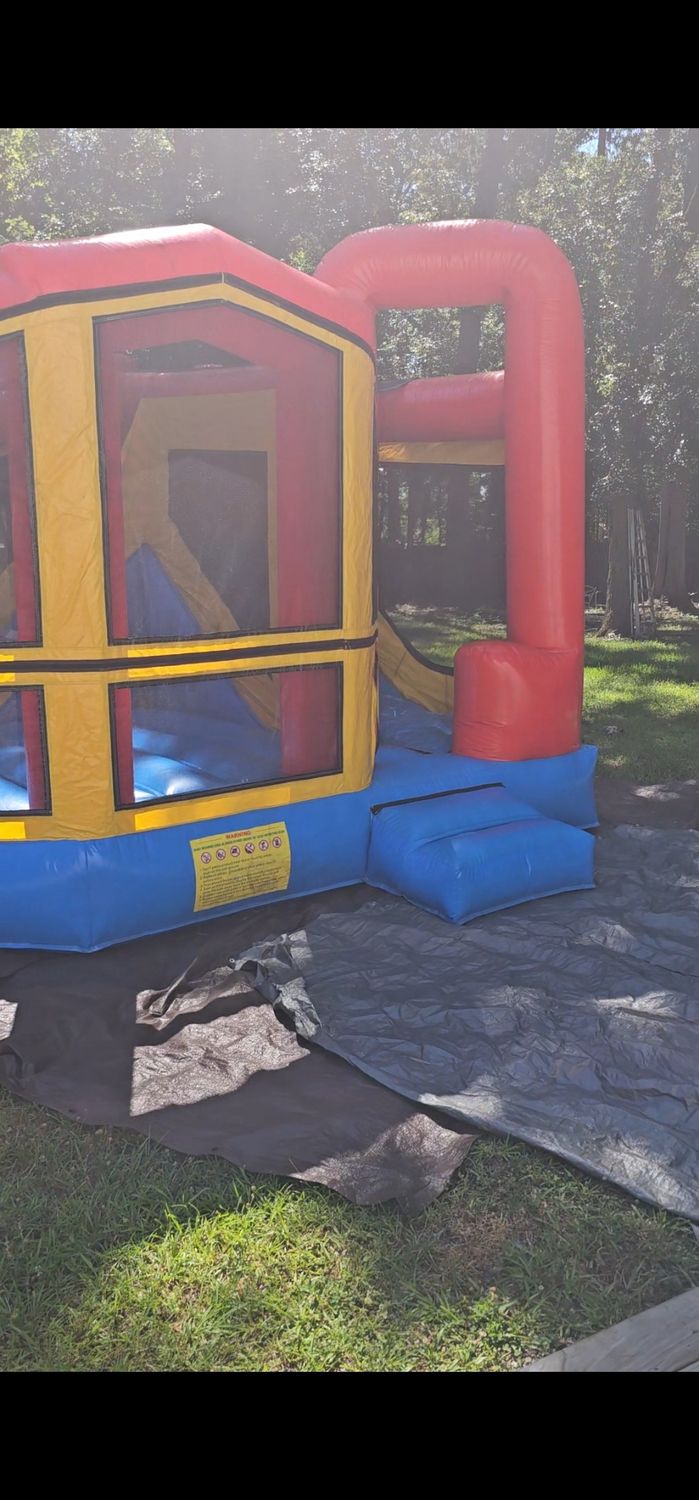 Jumping castle/ dry slide