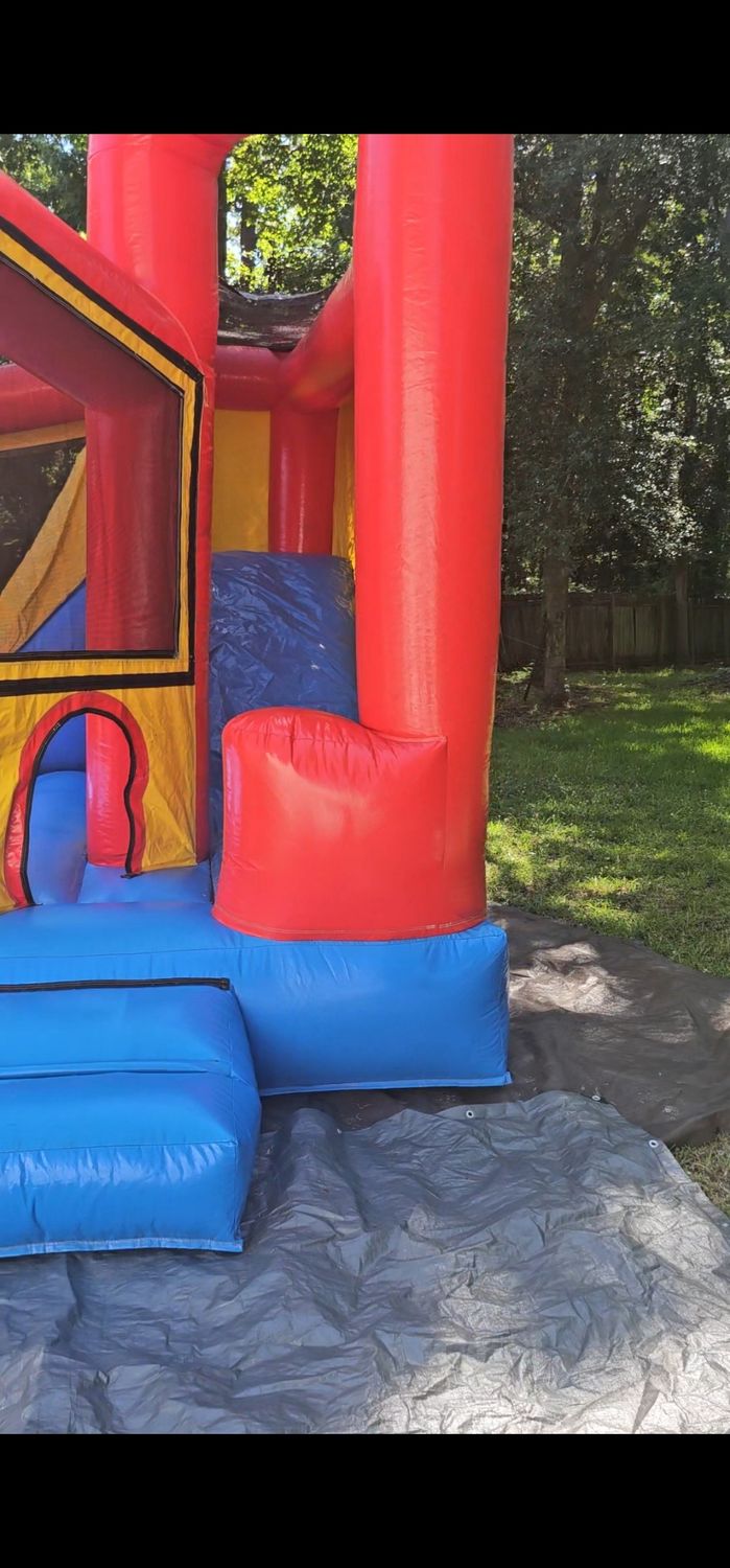 Jumping castle/ dry slide