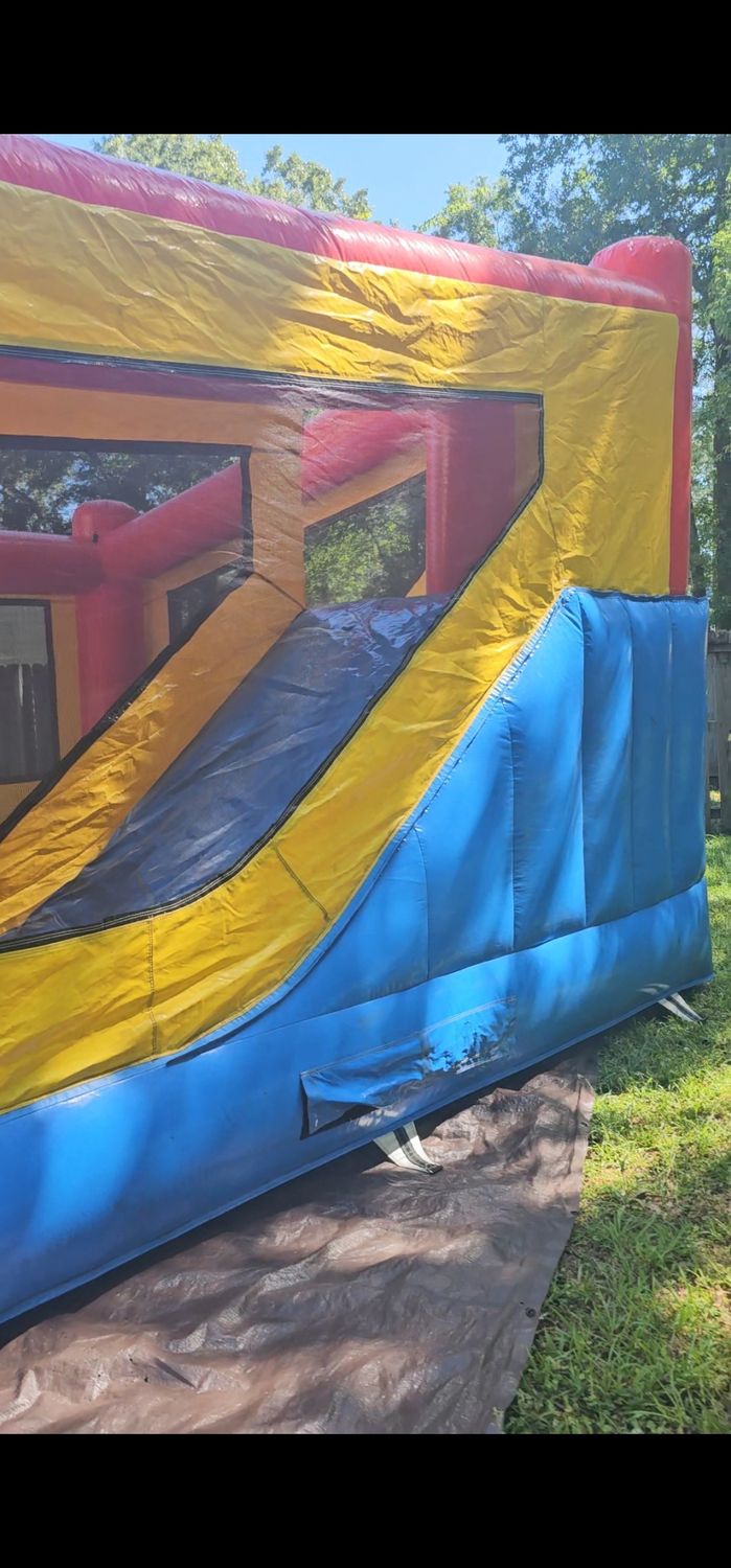Jumping castle/ dry slide