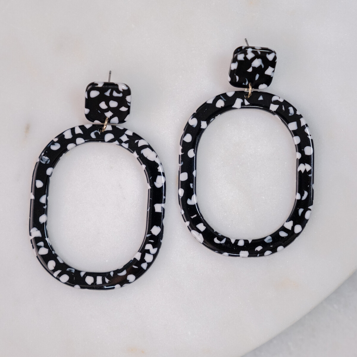 Dublin Acetate Earrings in Black/White