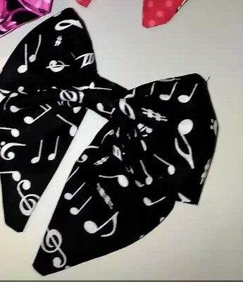 Music Notes Pretty Girl Bow
