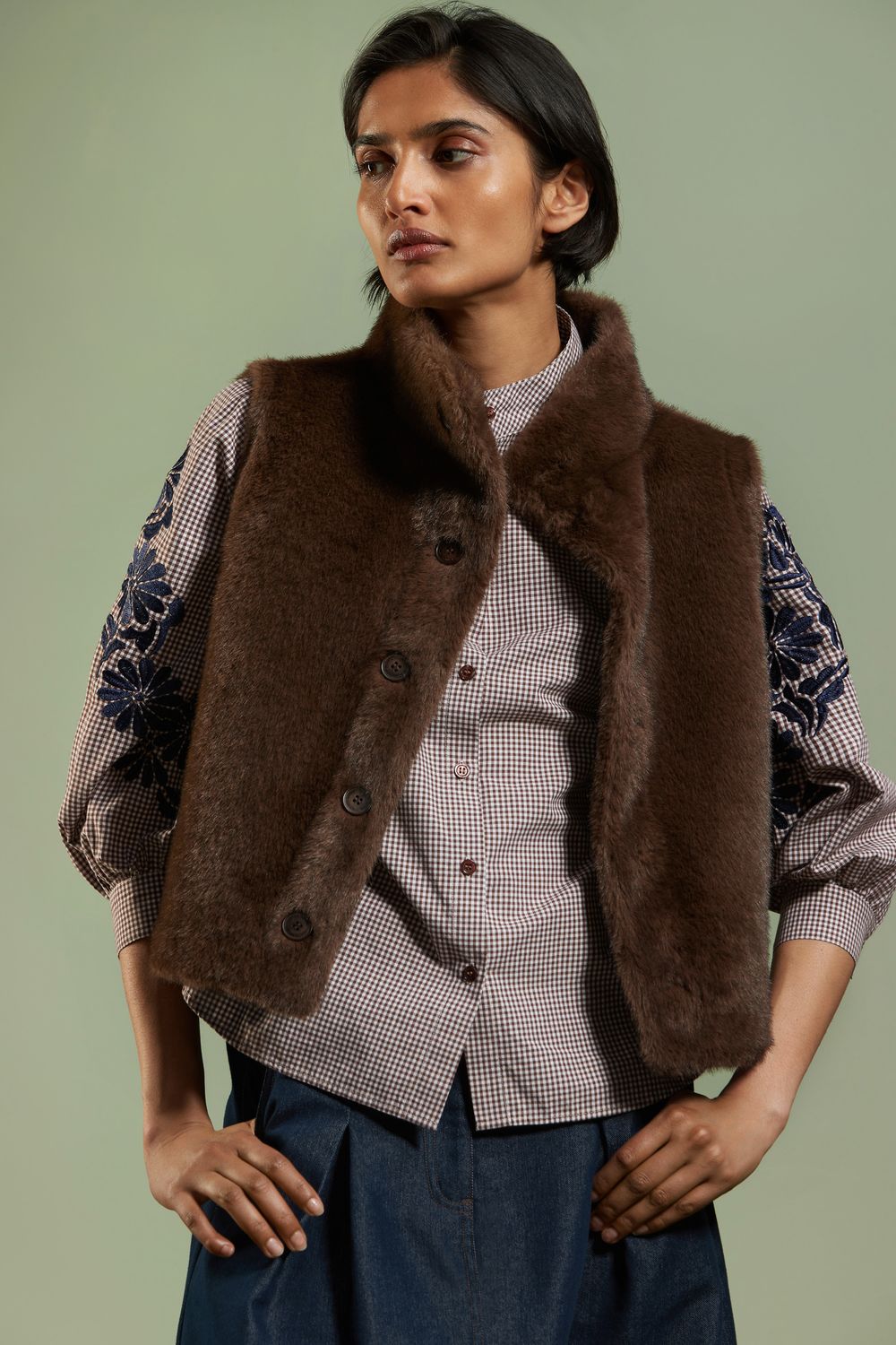 Atmos 1689 Vest Rev. Aela/java
