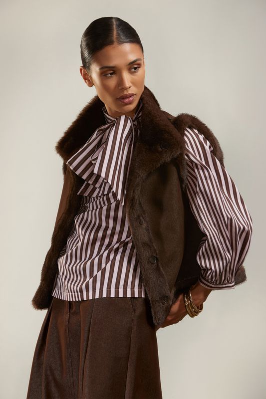 Atmos 1689 Vest Rev. Aela/java