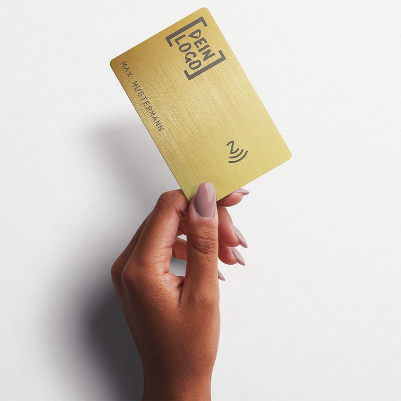NFC-Visitenkarte aus Metall mit eigenem Firmenlogo - erhältlich in verschiedenen Farben Smartphone NFC-Visitenkarte aus Metall in Geschenkverpackung NFC Karte aus Edelstahl Visitenkarte erstellen Smartphone Kontaktdaten per NFC weitergeben Visitenkarte mit Gravur gravierte Visitenkarte mit eigenem Logo Firmenlogo Luxuriöses Geschenk für Männer und Frauen Farbe Gold