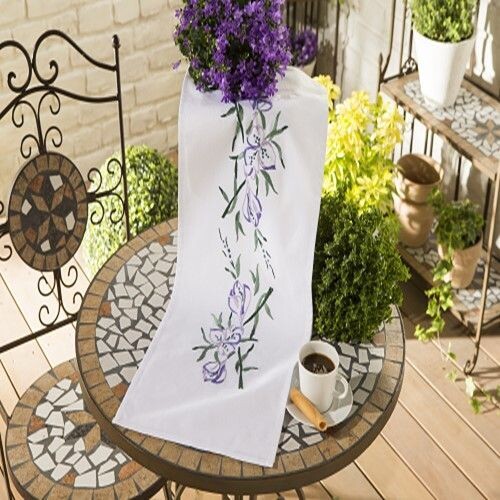 Kit chemin de table à broder fleur violette - 100% Coton - 40 x 100 cm