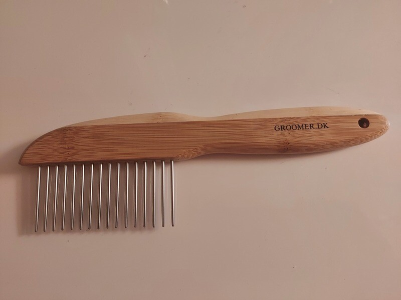 DETANGLER &#39;&#39;Long teeth&#39;&#39; comb with rotating teeth