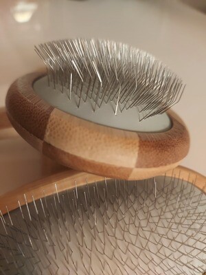VOLUMIZER SLICKER BRUSH