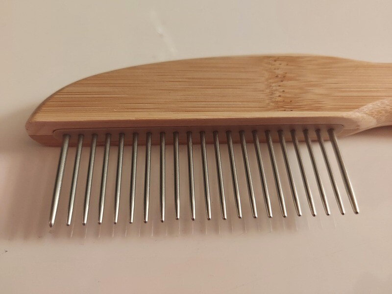 DETANGLER &#39;&#39;Short pins&#39;&#39; comb with rotating pins