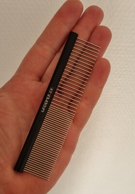 Pocket comb, rounded pins 11.5cm