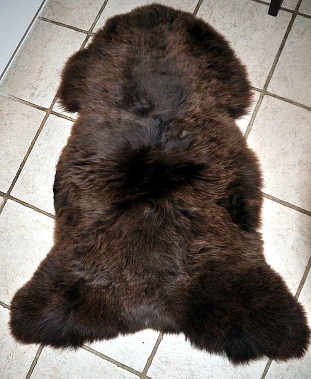 SHEEP SKIN RUG ECO, solid brown cca 110cm
