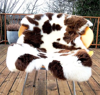 SHEEP SKIN RUG ECO, spotted cca 110cm