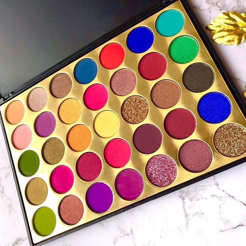 THAT NIGHT IN RIO EYESHADOW PALETTE THAT NIGHT IN RIO EYESHADOW PALETTE