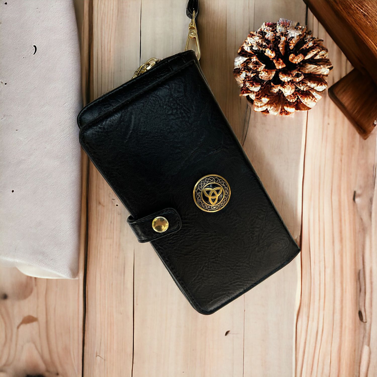 ​5205 Cell Phone Wallet/Wristlet​ Black