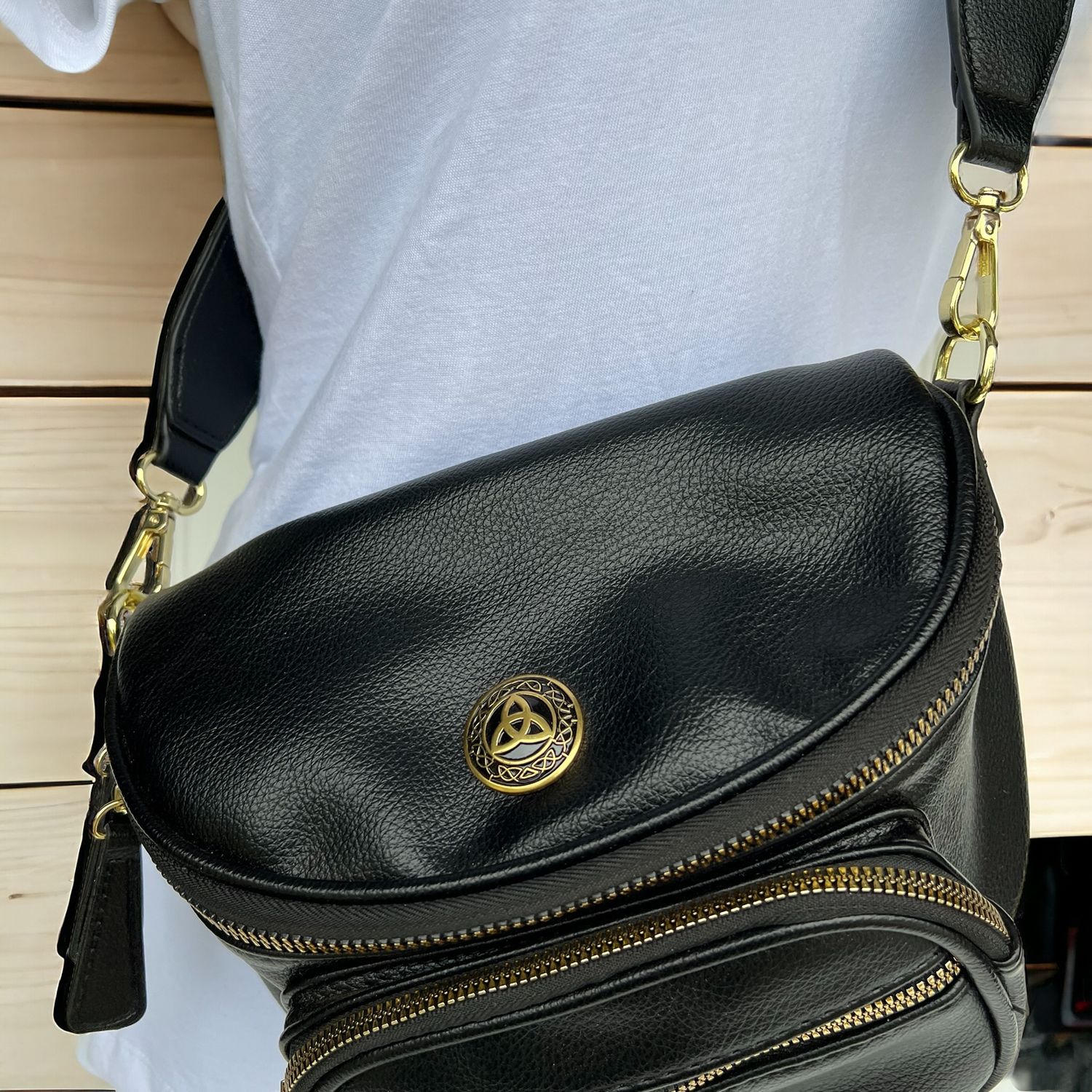 66750 Hybrid Sling Crossbody Bag Black