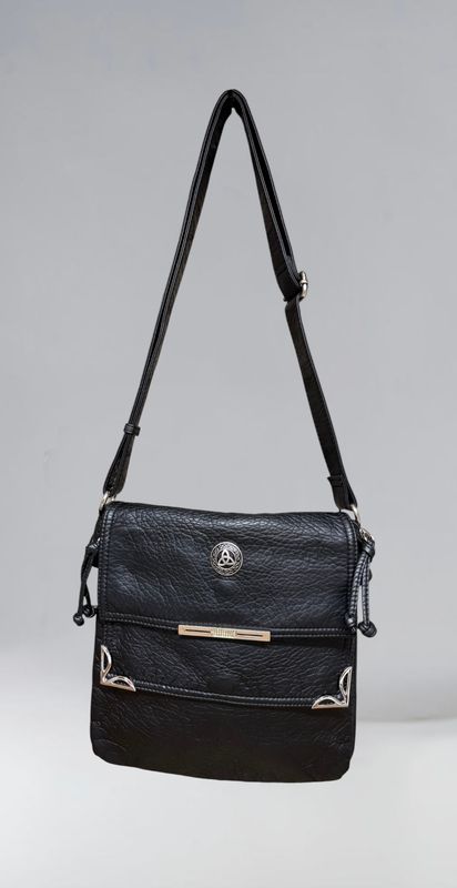 19257 Bk Washed Double Flap Classic Xbody