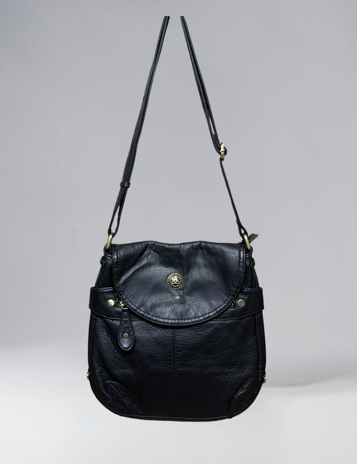 1205 classic messenger black