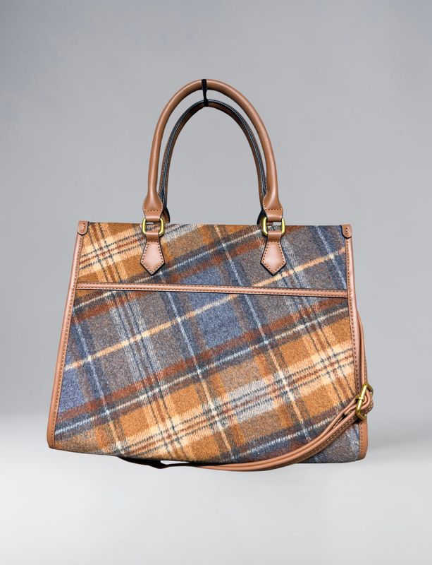 21040 Camel Tweed Structured Bag