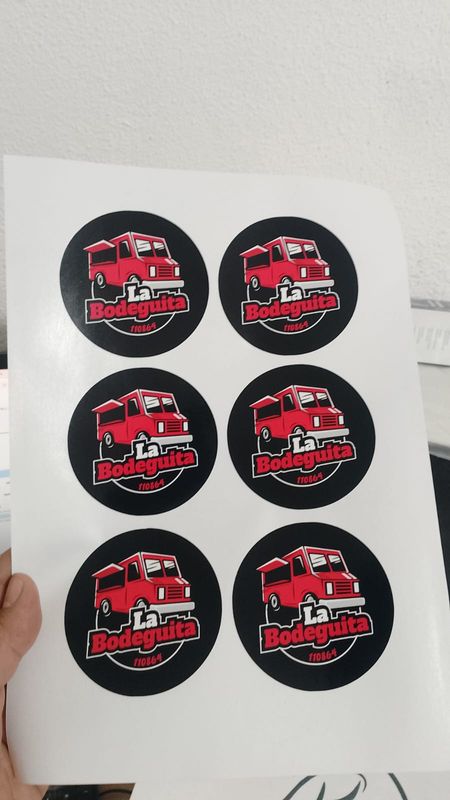 PLANTILLA DE STICKERS 10CM