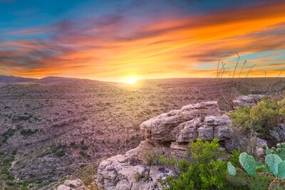 New Mexico Tours Bundle: Self-Guided Drive and Walk