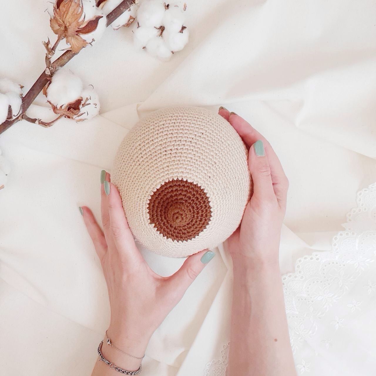 Crochet chest (English)