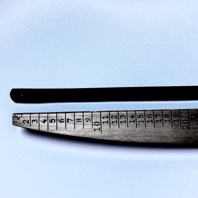 Asas de cuero negro 85см x 2cm x 2 mm (1 pcs)