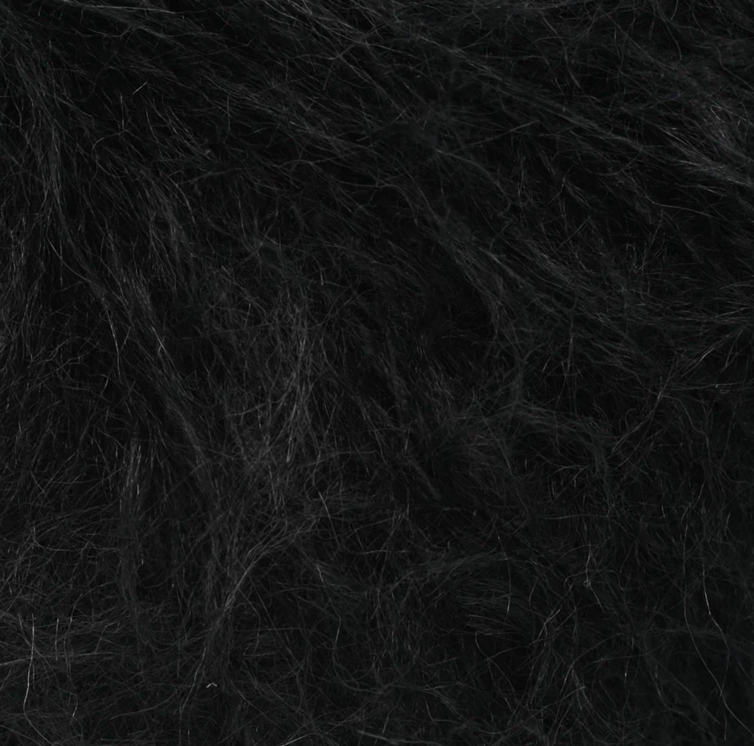 AuraYarns Touch me Black
